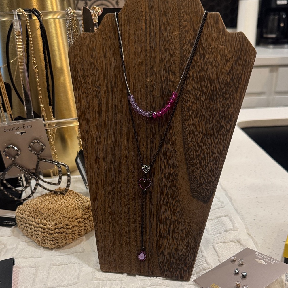Elegant Black and Pink Beaded Necklace